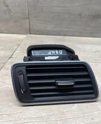 Volkswagen PASSAT B7 Dashboard side air vent grill/cover trim 3AB819702A