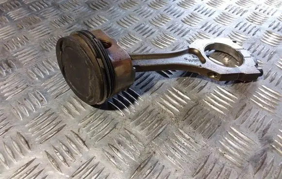Volkswagen Phaeton Piston with connecting rod