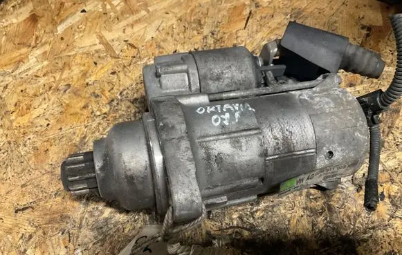 Skoda Octavia Mk2 (1Z) Starter motor 02M911023N
