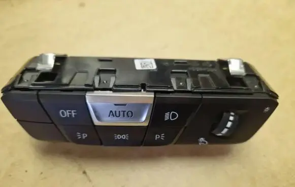 BMW X5 G05 Light switch E11819910B 6131SA16B010