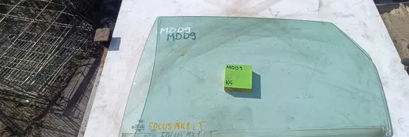 Ford Focus Rear door window glass 1212123