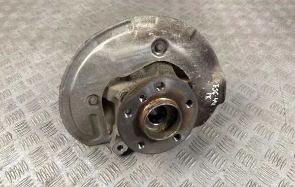 Mini One - Cooper F56 F55 Front wheel hub 6876849