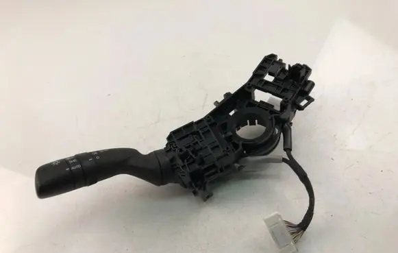 Toyota Yaris XP210 Indicator stalk 02D5017J911