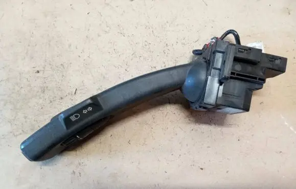 Volvo V60 Indicator stalk 31334647