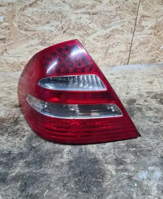 Mercedes-Benz E W211 Rear/tail lights A2118200664 334009 13991049