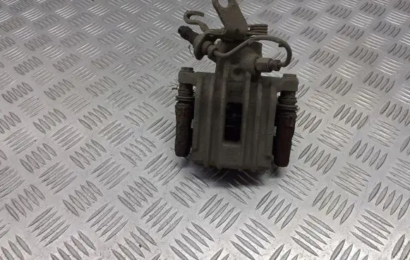 Volkswagen Golf Plus Rear brake caliper