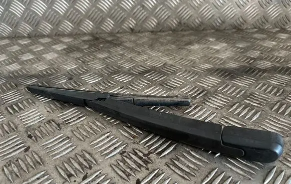 KIA Sorento Rear wiper blade arm 988152P000