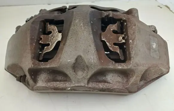 Audi Q7 4M Front brake caliper 4M0615105GQ