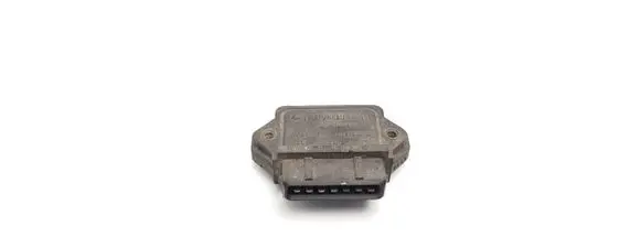 Audi 80 90 B3 Ignition amplifier control unit 211905351D
