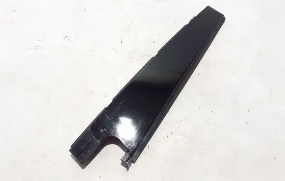Porsche Cayenne (9Y0 9Y3) Rear door trim (molding) 9Y0839902B