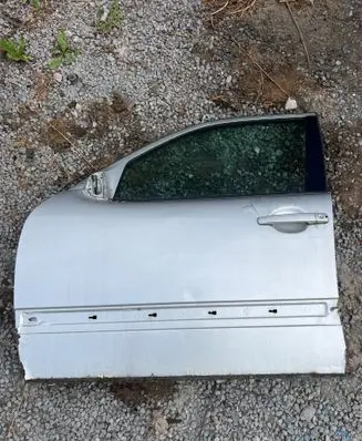 Mercedes-Benz E W210 Front door