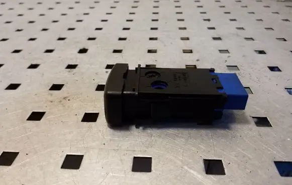 Opel Frontera B Differential lock switch M16334
