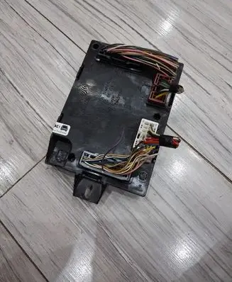 Renault Captur Comfort/convenience module 284B17543r