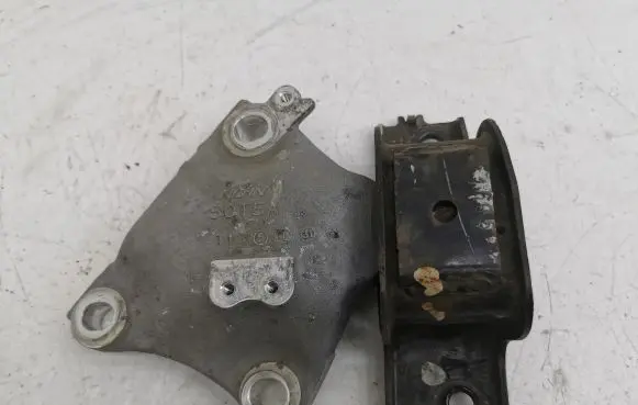 Honda HR-V Engine mount bracket 50T5A