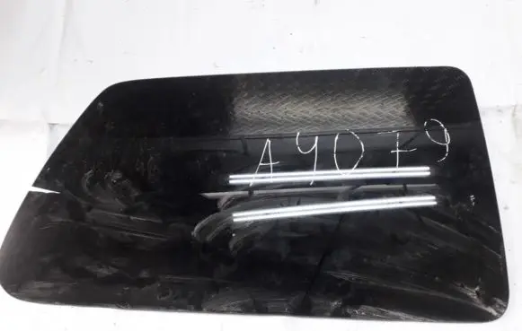 Volkswagen Golf III Rear side window