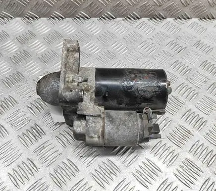 BMW 1 F20 F21 Starter motor 0001138054 7631025