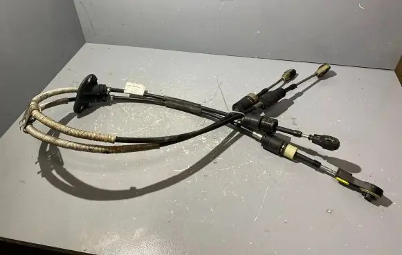 Volvo XC60 Gear shift cable linkage 31325365