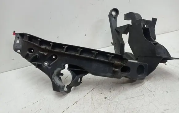 Audi A4 S4 B8 8K Headlight/headlamp mounting bracket 8K0805608R 2002838R