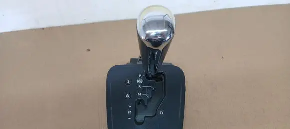 Peugeot 5008 Gear shifter/selector 9813480680VD 61739G09