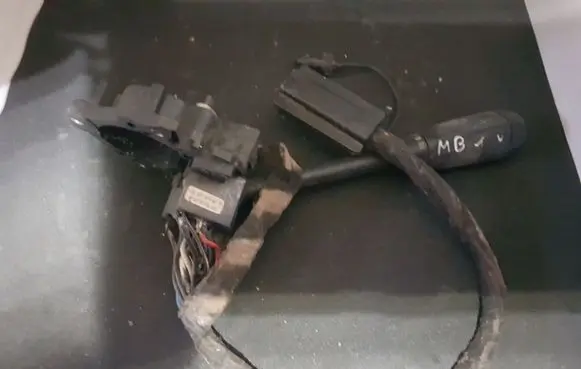 Mercedes-Benz E W124 Indicator stalk 1245400745