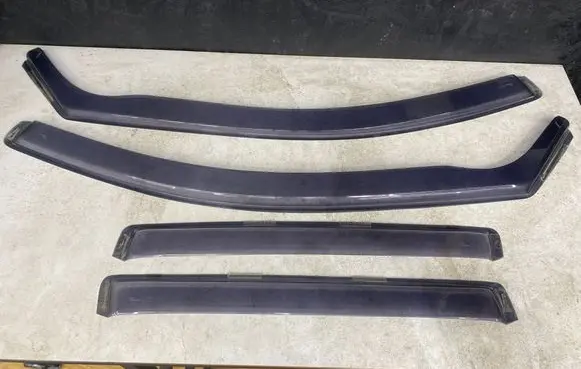 Volvo XC90 Front door wind deflector 