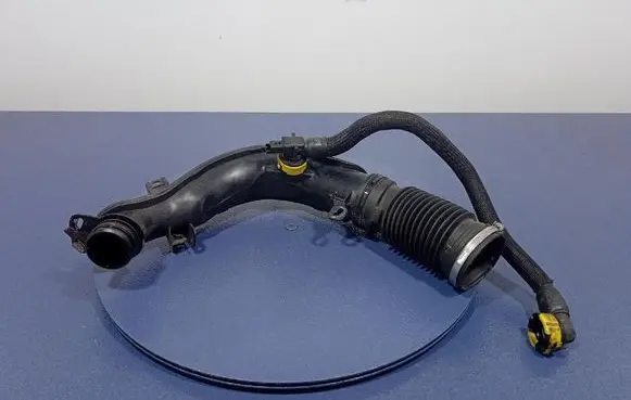 Citroen DS5 Air intake hose/pipe M06021A152