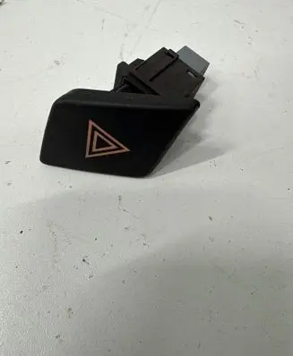 Toyota Yaris Hazard light switch 843320D020