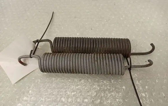 Mercedes-Benz E W123 Tailgate/trunk/boot tension spring 