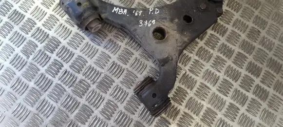 Mercedes-Benz A W169 Front lower control arm/wishbone