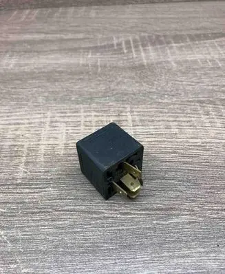 Opel Vectra B Other relay 0332209151