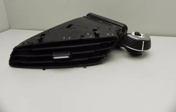 Rear air vent grill