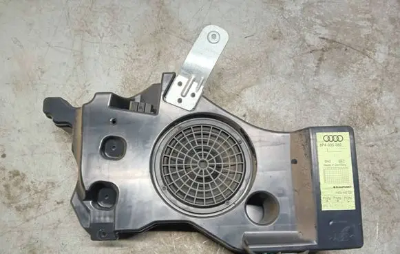 Audi A3 S3 A3 Sportback 8P Subwoofer speaker 8P4035382 7606500230