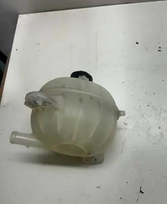 KIA Sportage Coolant expansion tank/reservoir 25430D3500