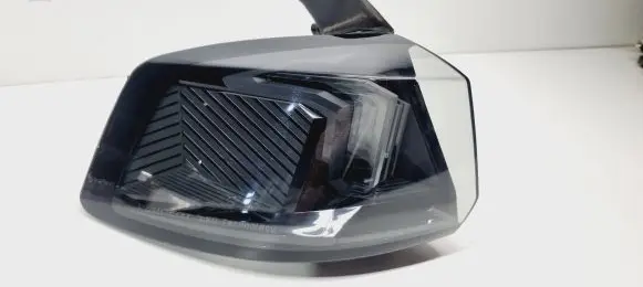Peugeot 5008 II Rear/tail lights 9836231680