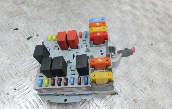 Alfa Romeo 159 Fuse box set 50513644 57657