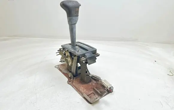 Mitsubishi Pajero Gear shifter/selector MB659467