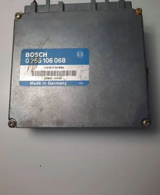 Mercedes-Benz E W124 Engine control unit/module 0135453432 0265106068