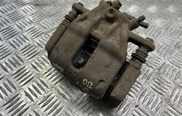 Nissan Note (E11) Front brake caliper