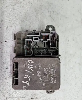 Honda Civic Fuse module 38600-SH3-G1