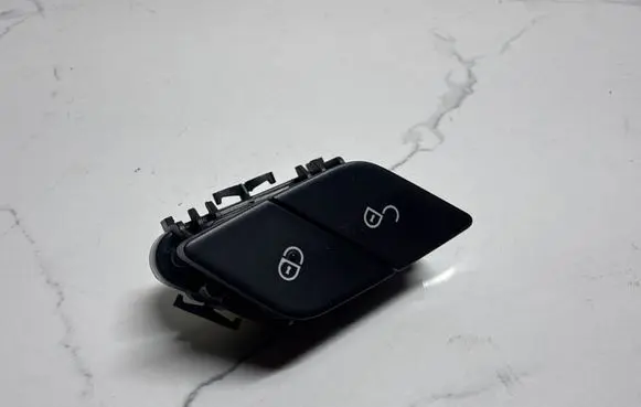 Mercedes-Benz E W213 Central locking switch button A2139059603