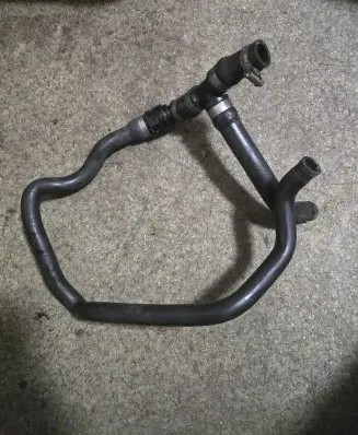 BMW 5 E39 Coolant pipe/hose 64216904725