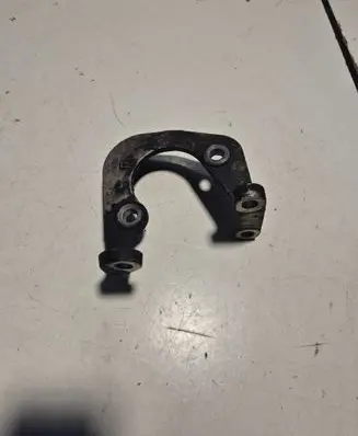 Chevrolet Captiva Gearbox mounting bracket 96964999