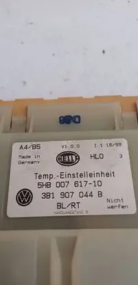 Volkswagen Golf IV Climate control unit 3B1907044B 5HB00761710