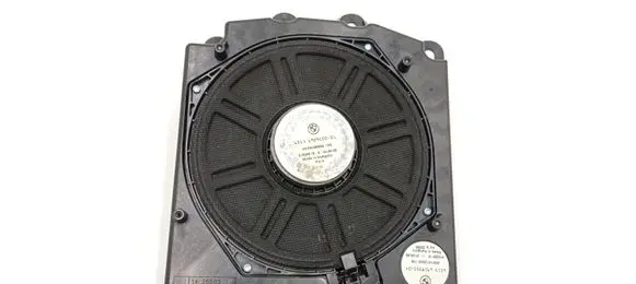 BMW 5 E60 E61 Subwoofer speaker 65136929100 65136919353 6929100