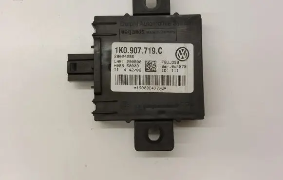 Audi A3 S3 8P Alarm control unit/module 1K0907719C