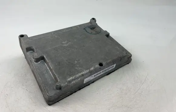 Volvo V50 Engine control unit/module ECU 30743371