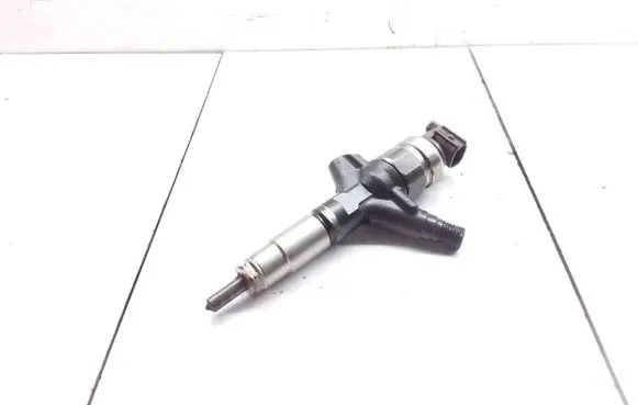 Subaru Forester SH Fuel injector 16613AA020