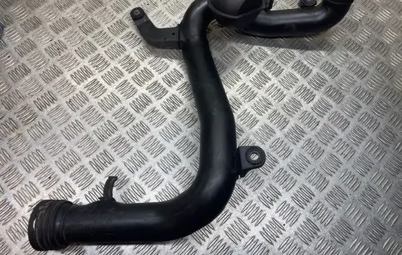 Volkswagen Touran I Intercooler hose/pipe 1K0145770AA