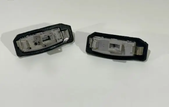 Mitsubishi Outlander Number plate light