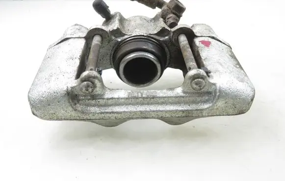 Toyota RAV 4 (XA20) Rear brake caliper 